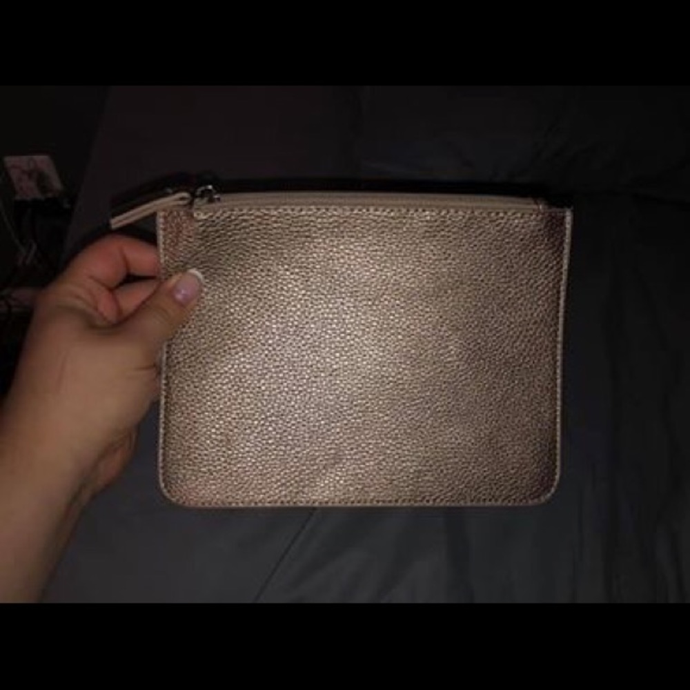 Gold clutch